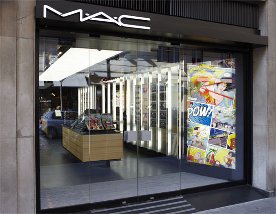 entrada a la tienda MAC en Bilbao