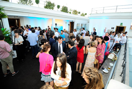 fiesta de presentación de las camisetas fue el 7 de Julio en la terraza del hotel Melia ME