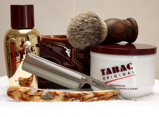 bodegón de productos para hombre Tabac Original