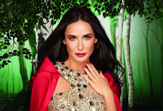 Demi Moore como Caperucita para Oriflame