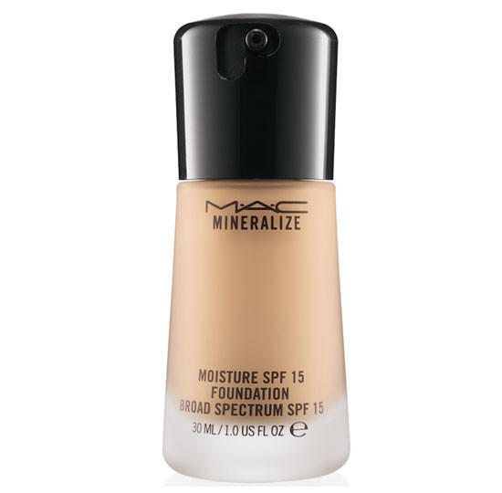 Mineralize Moisture SPF 15 Foundation de M•A•C