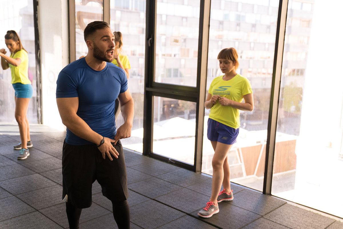 Arantza entrenando en Gymage con Skechers