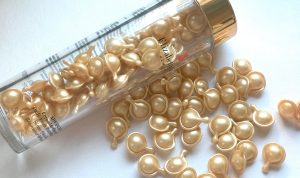 Advanced Ceramide Capsules, el serum de perlas de Elizabeth Arden