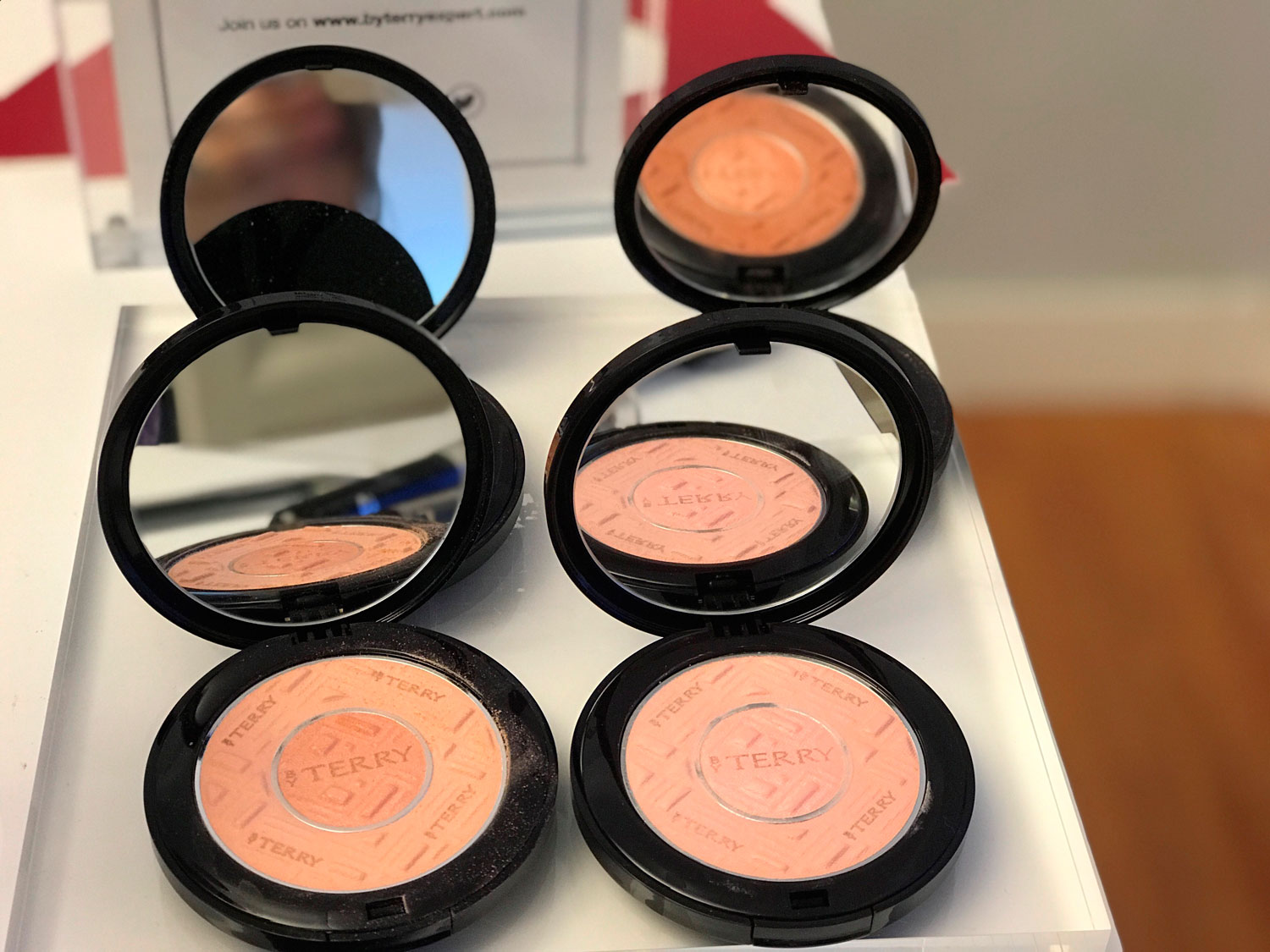 Compact-expert dual Powder