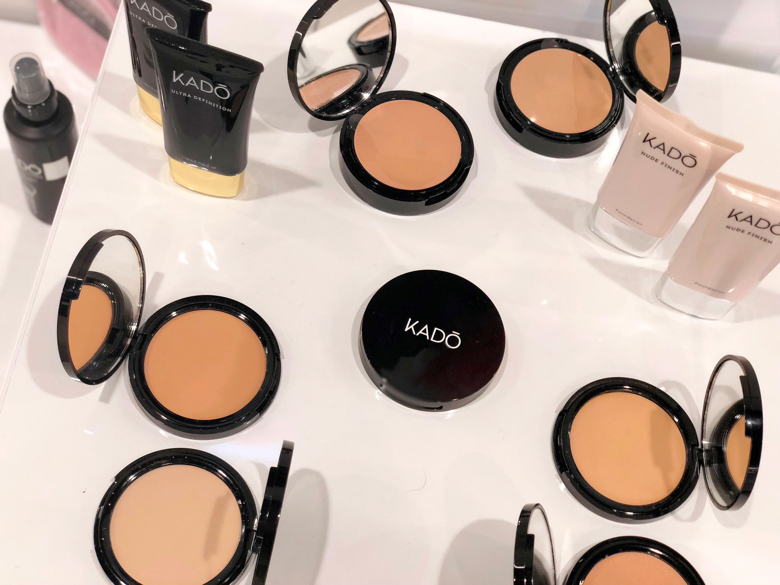 KADŌ bases maquillaje